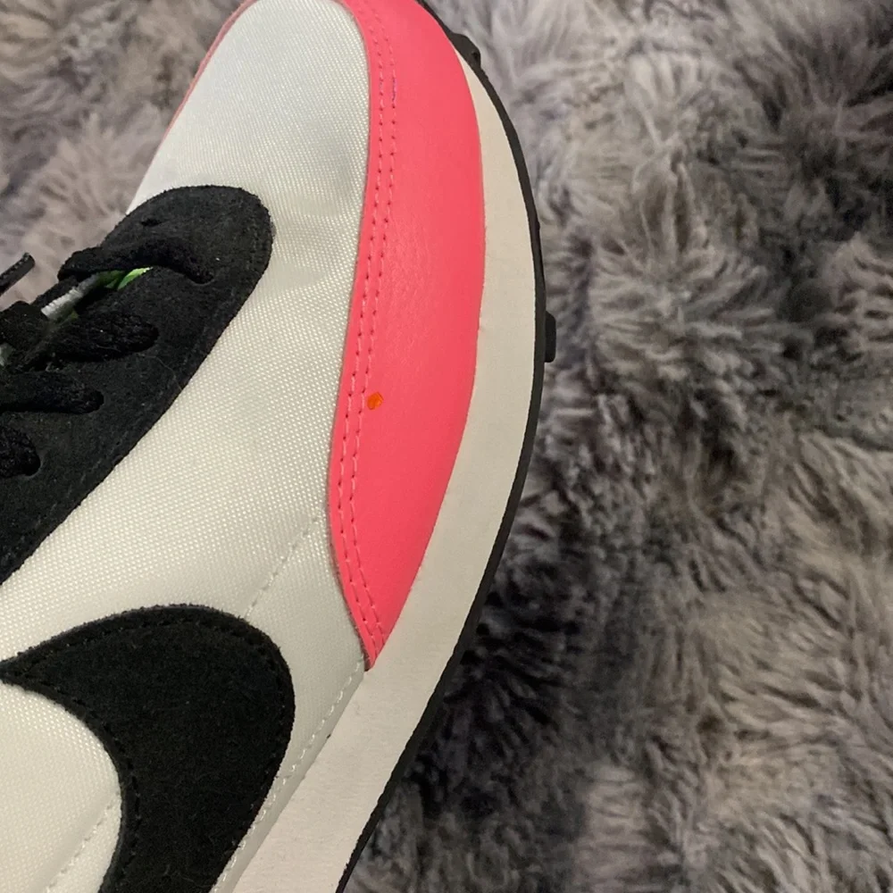 Nike Women's DBreak Shoes - Picture 10 of 10